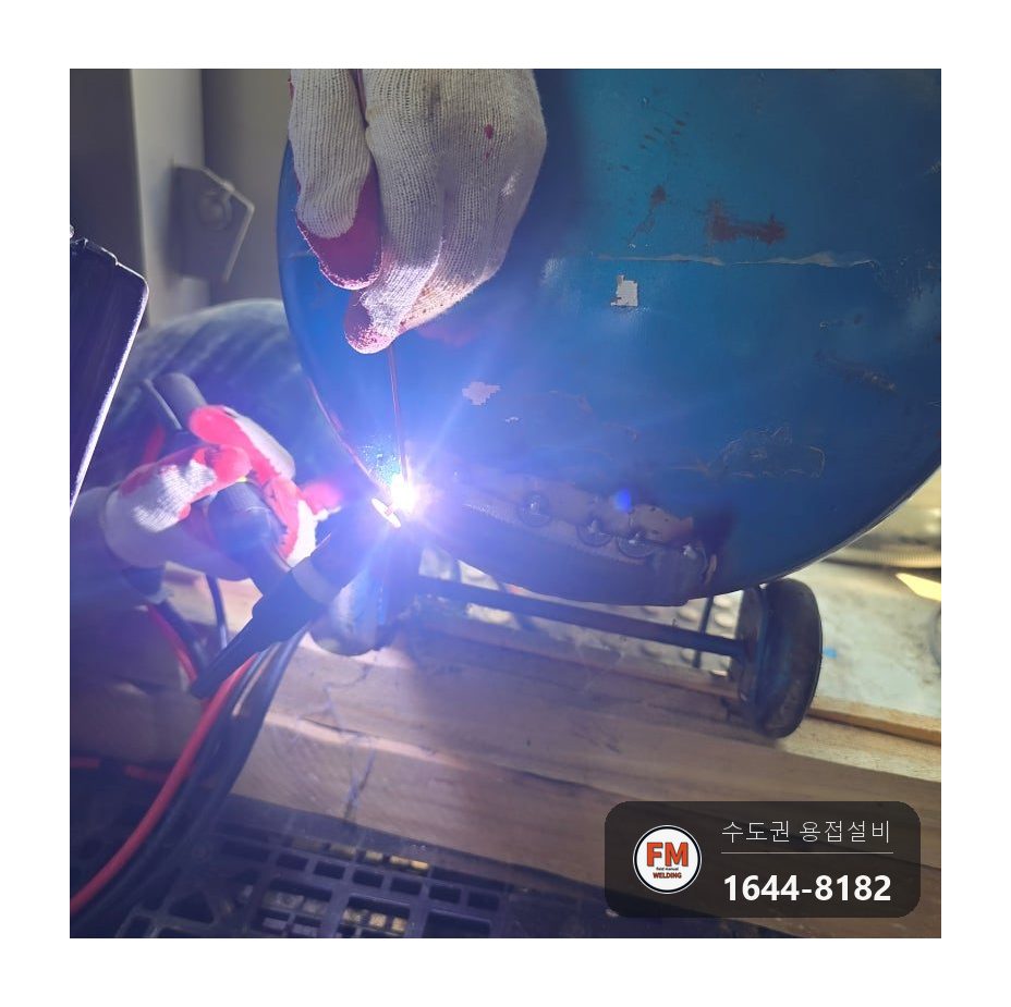 공장 콤프레샤 탱크 하단 응축수 부식 크랙 누수 맞춤 철판 덧방 알곤 보수 시공 사진 13