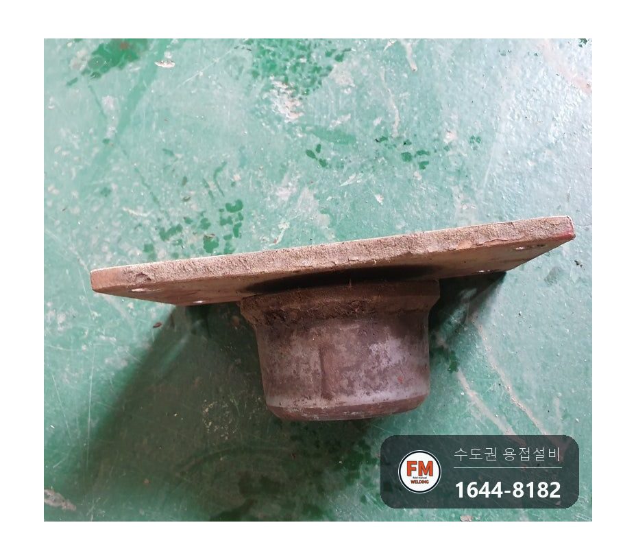 물류창고 화물용 승강기 팰릿 걸림 휜 체크철판 교정 빠진 레일바퀴 3개 아크용접 시공 사진 8
