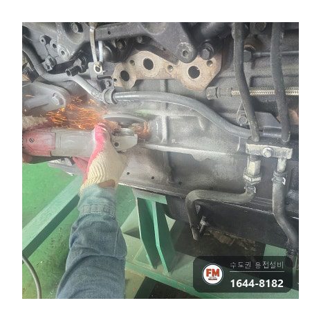 버스 주물엔진 크랙 접착제 제거 PT 탐상 알곤 보수 시공 사진 7