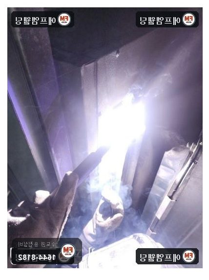 빌딩 지하주차장 배기덕트 모서리 벌어짐 볼트 끊김 용접 시공 사진 12