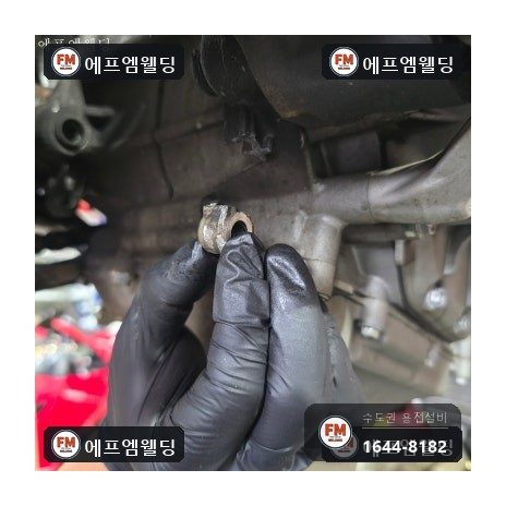 오토바이 엔진 주물 균열 누유 부러진 볼트 제거 알곤 복원 시공 사진 5