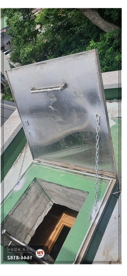 옥상 스텐 문 경첩교체 체인 재용접 틀 판재 보강 용접 시공 사진 11