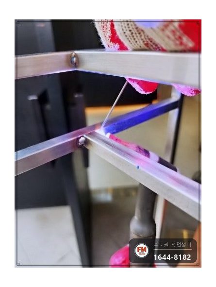 옷가게 드레스 행거 프레임 접합부 탈락 직각 알곤 보강 시공 사진 11