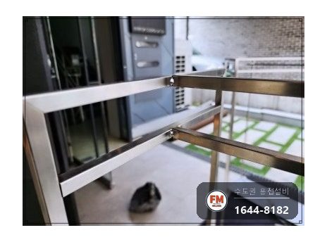 옷가게 드레스 행거 프레임 접합부 탈락 직각 알곤 보강 시공 사진 16