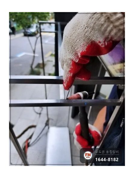 옷가게 드레스 행거 프레임 접합부 탈락 직각 알곤 보강 시공 사진 6