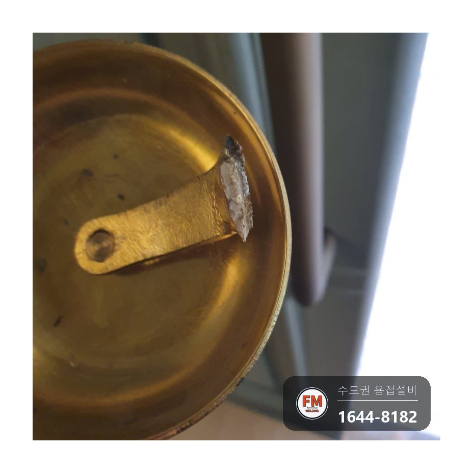 웨딩숍 황동 주물 태엽 초인종 깨진 부속 알곤용접 조립 복원 시공 사진 1