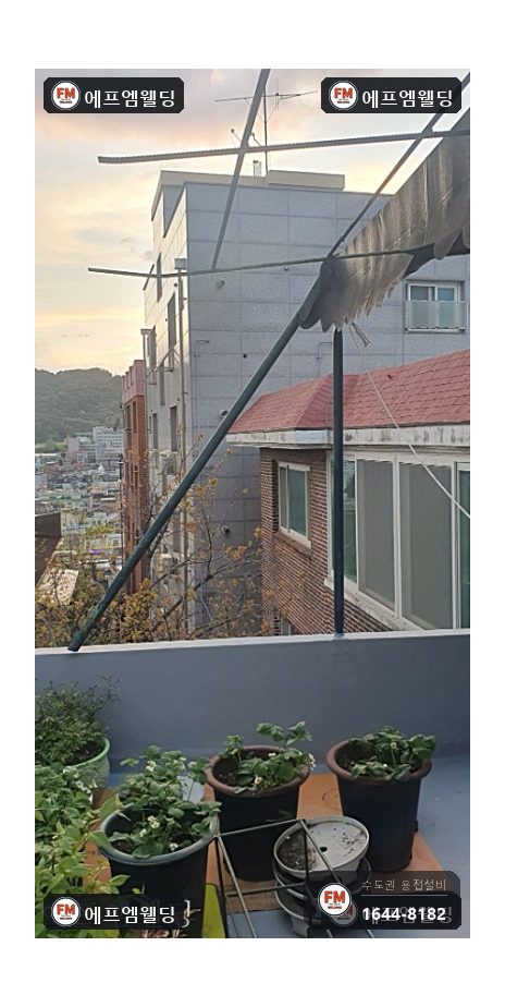 캐노피 기둥 신설 각파이프용접 벽체 앵커 고정 보강 시공 사진 3