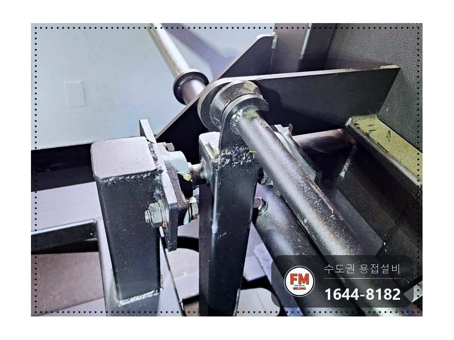 헬스기구 하중 부위 용접 보수 옛 비드 연마 보강재 덧댐 시공 사진 3