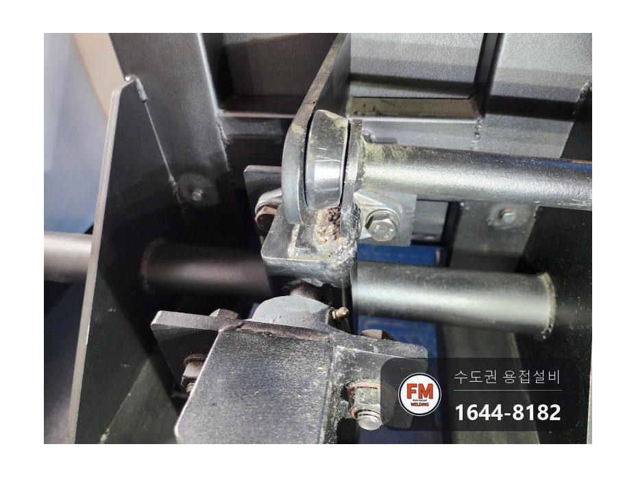 헬스장 운동기구 판재 리브 덧대기 보강용접 도색 수리 시공 사진 10