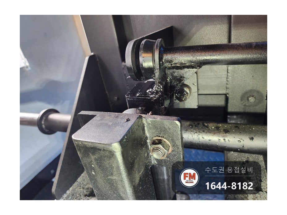 헬스장 운동기구 판재 리브 덧대기 보강용접 도색 수리 시공 사진 24