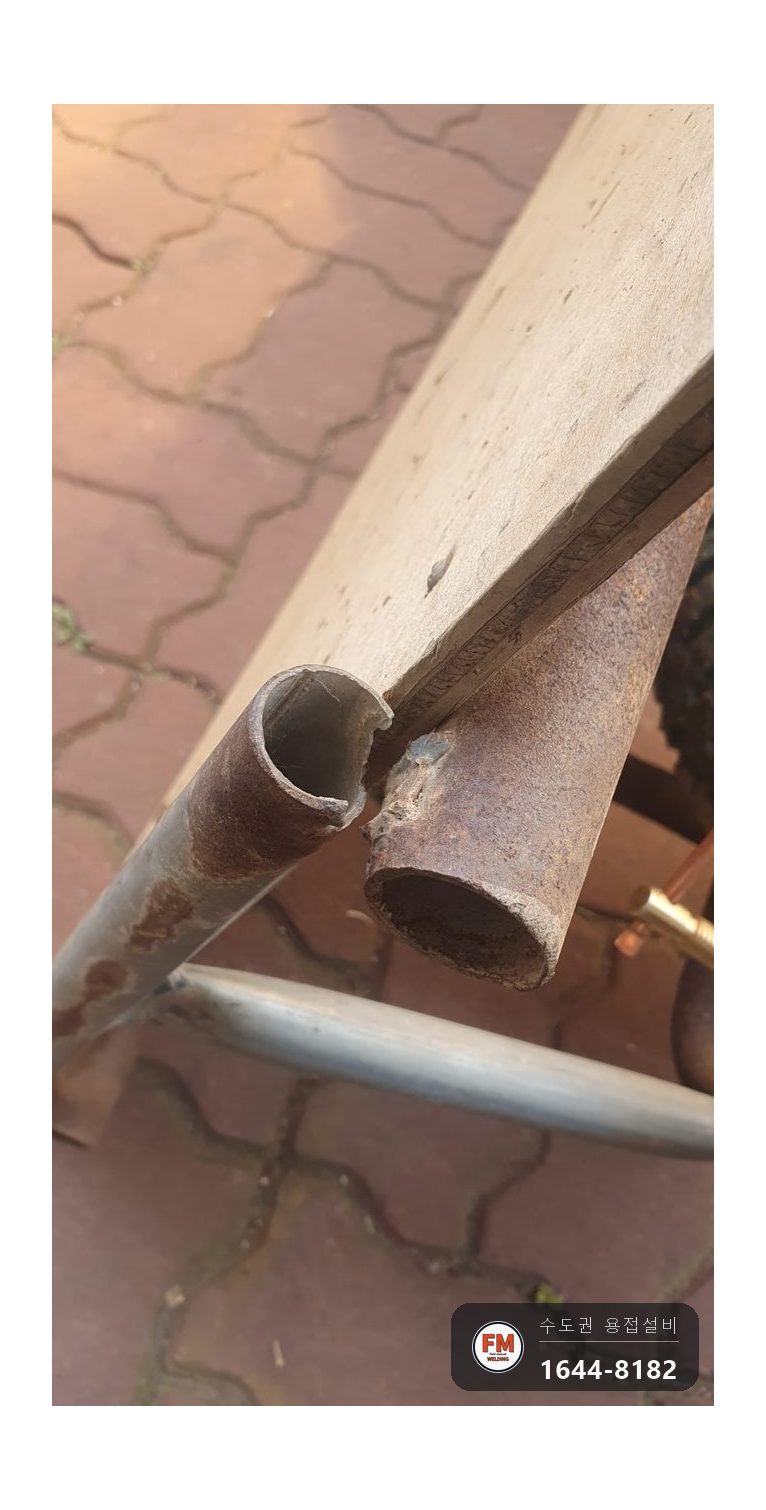 화환 배송용 알루미늄 운반 대차 바퀴 프레임 떨어짐 AL5356 알곤 재접합 시공 사진 1