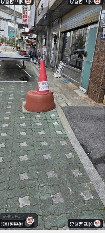 인도 오수관 맨홀 뚜껑 교체 주철 뚜껑 수평 맞춤
