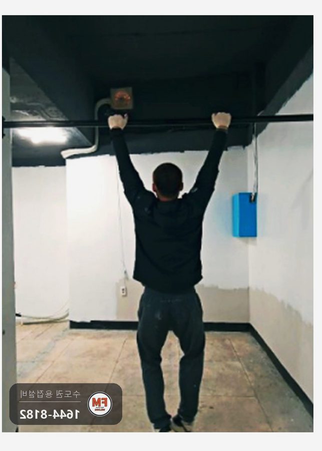 철봉 풀업바 벽 브래킷 앵커 고정