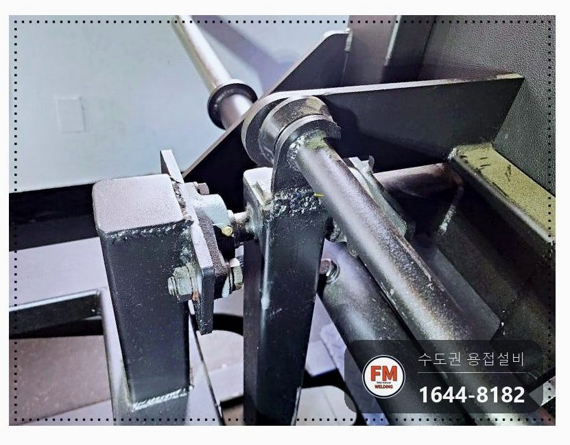 헬스기구 하중 부위 용접 보수 옛 비드 연마 보강재 덧댐