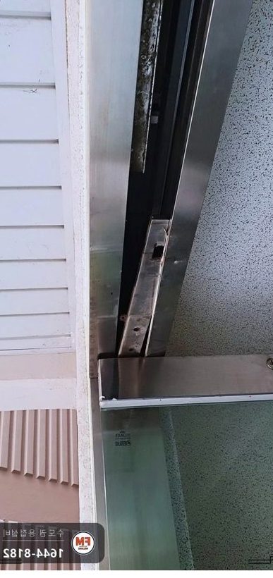 아파트 자동문 대문수리 틀 간섭 소음 알곤 점접합 보수 용접