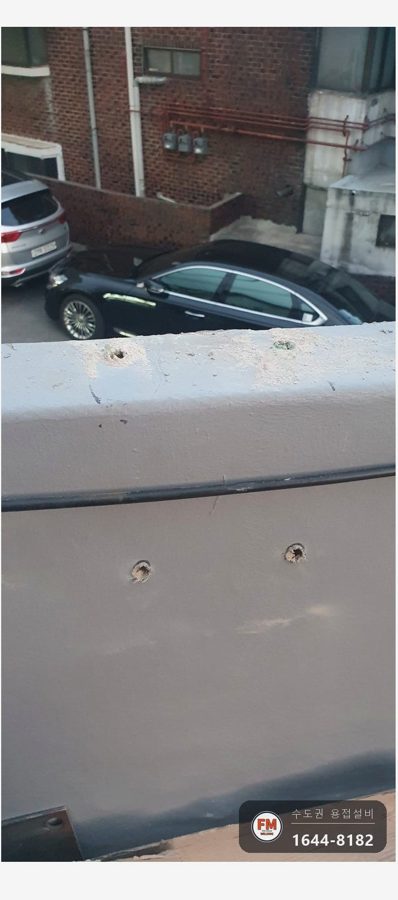 옥상 지붕 흔들림 기둥 보강 벽 앵커 베이스판 아연도금관 용접